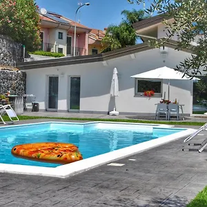 Villa Dedalisa By Holidayngo Acireale